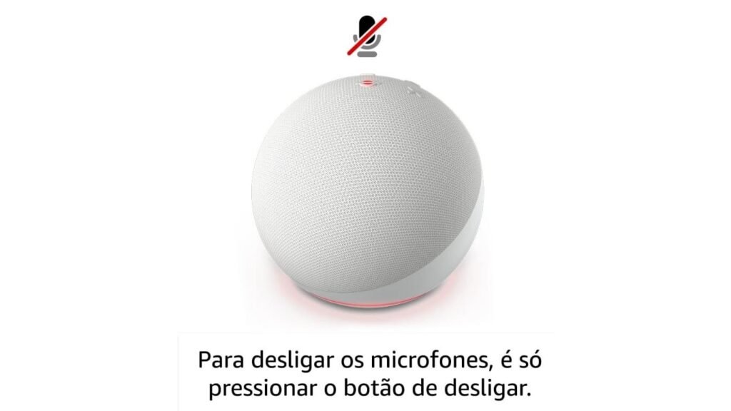 Alexa Echo Dot com microfone desligado indicando função de privacidade com botão físico